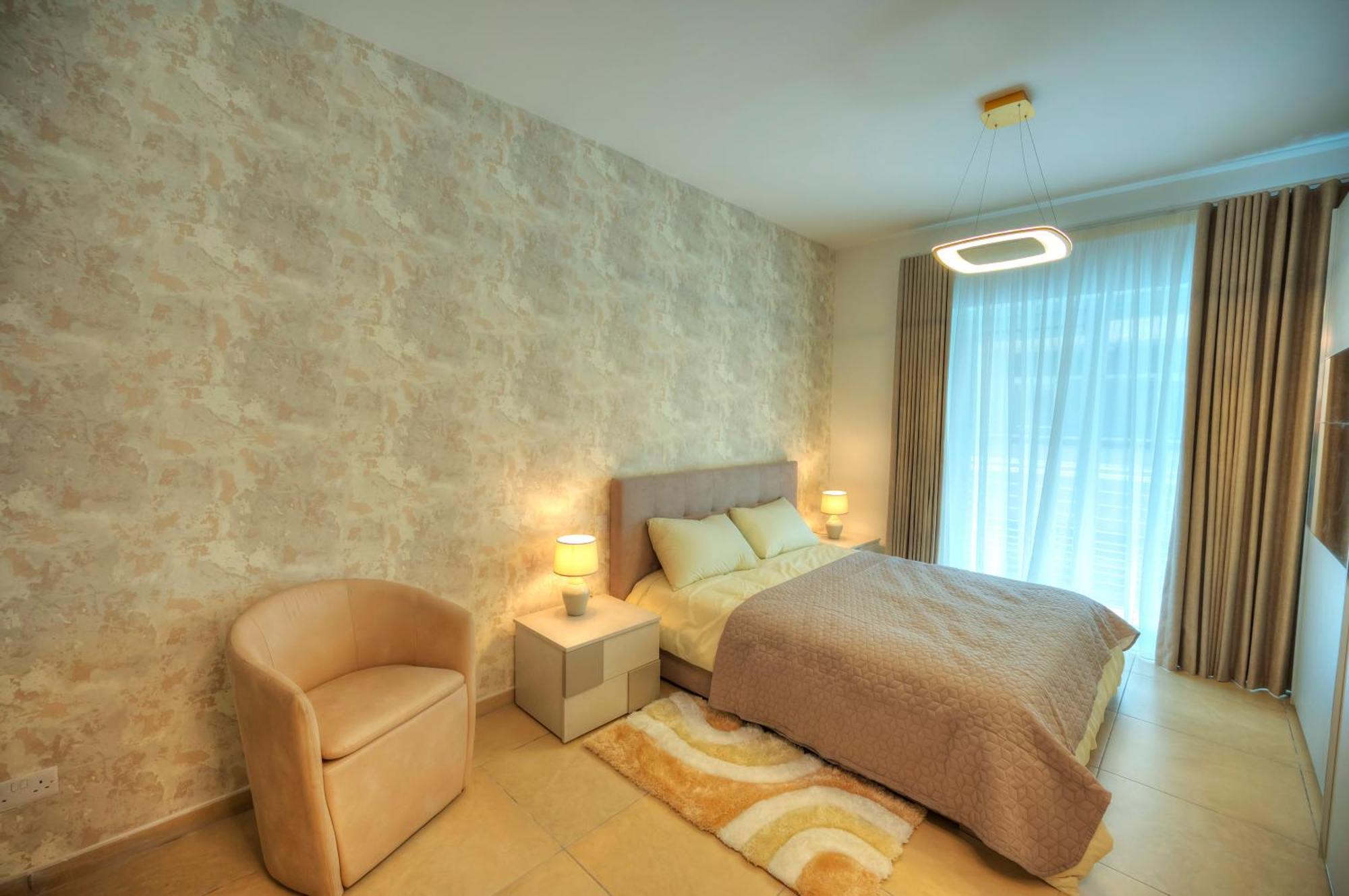 Cambridge * Sliema