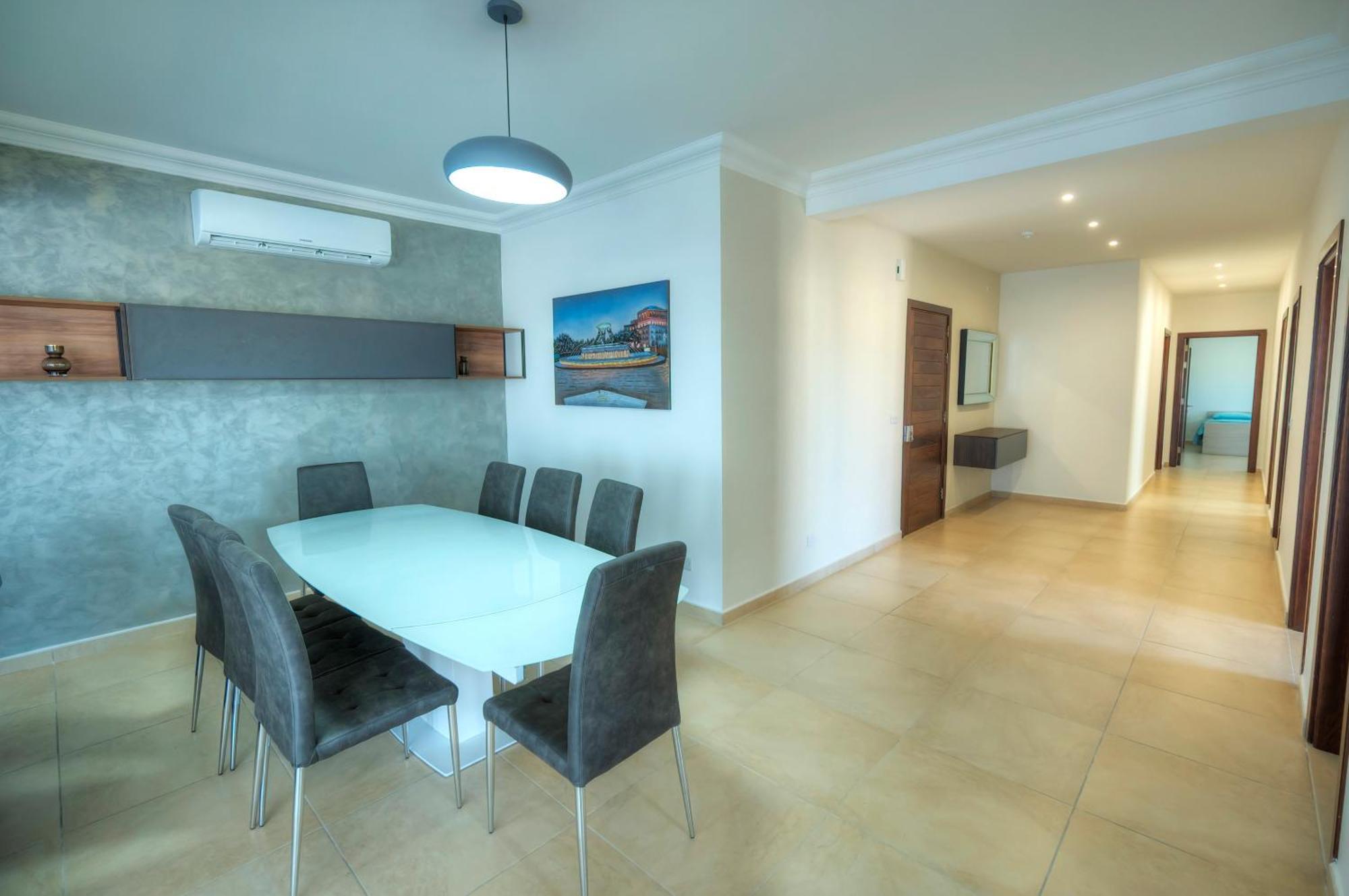 Cambridge Apartment *